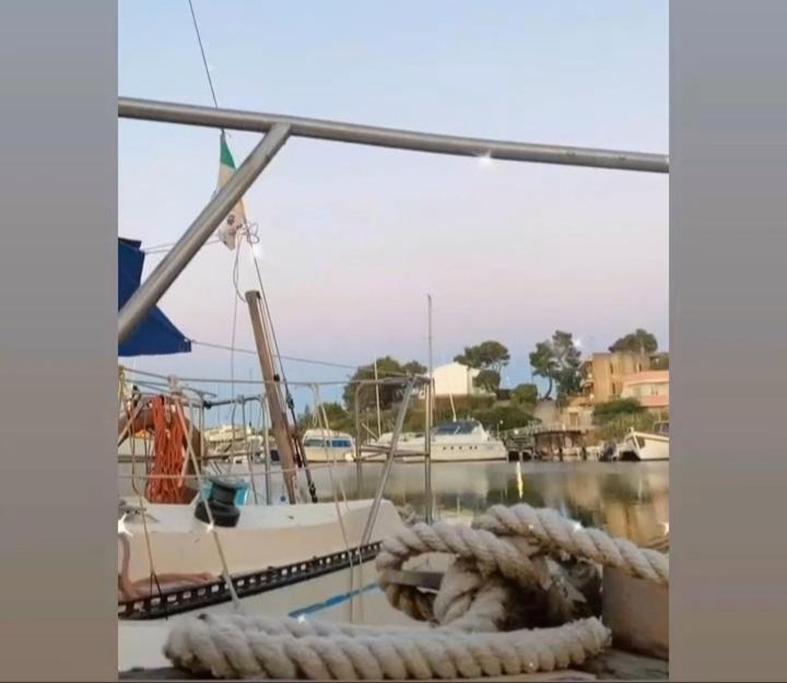 Lupa - La Flotta Di Willy Gio Hotel Alghero Kültér fotó