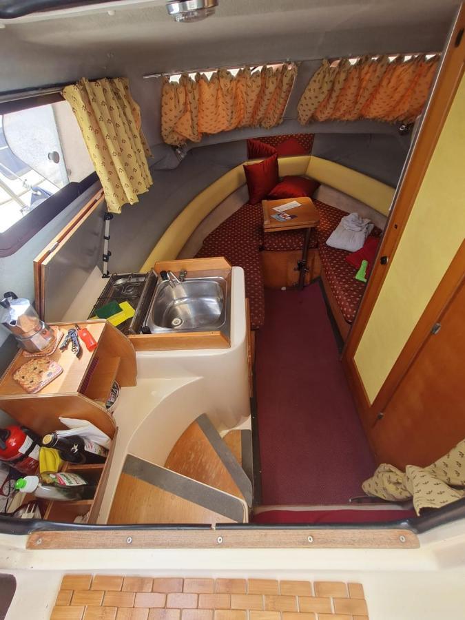 Lupa - La Flotta Di Willy Gio Hotel Alghero Kültér fotó